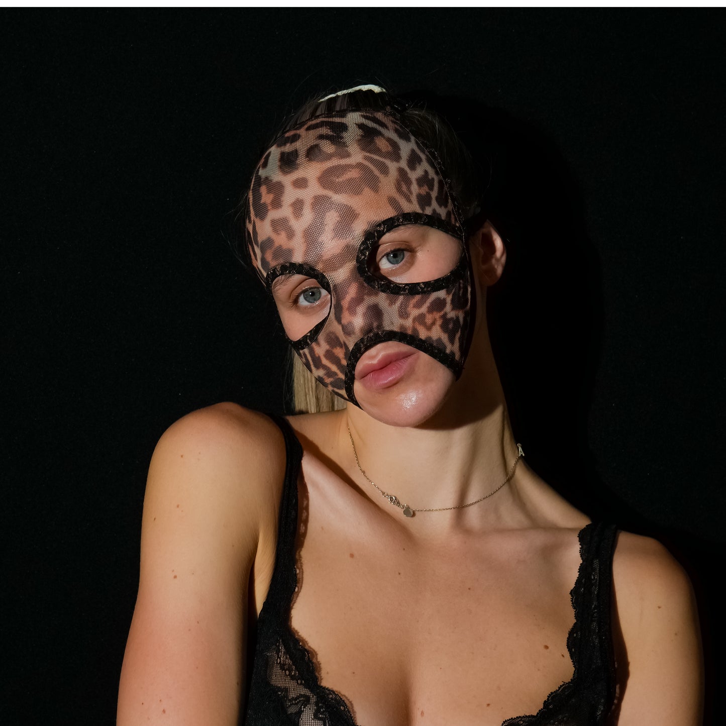 Black Bondage Mask #250