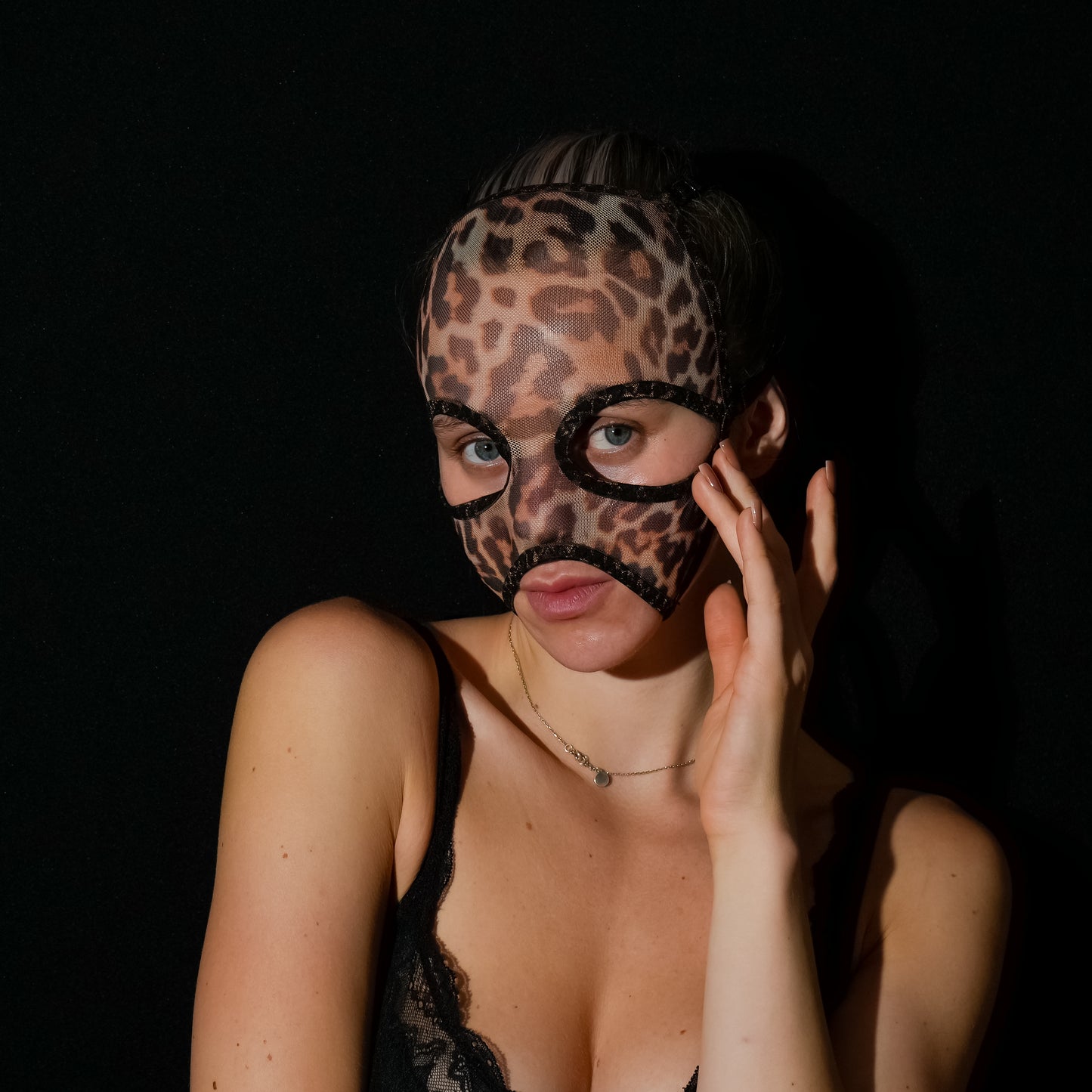 Black Bondage Mask #250