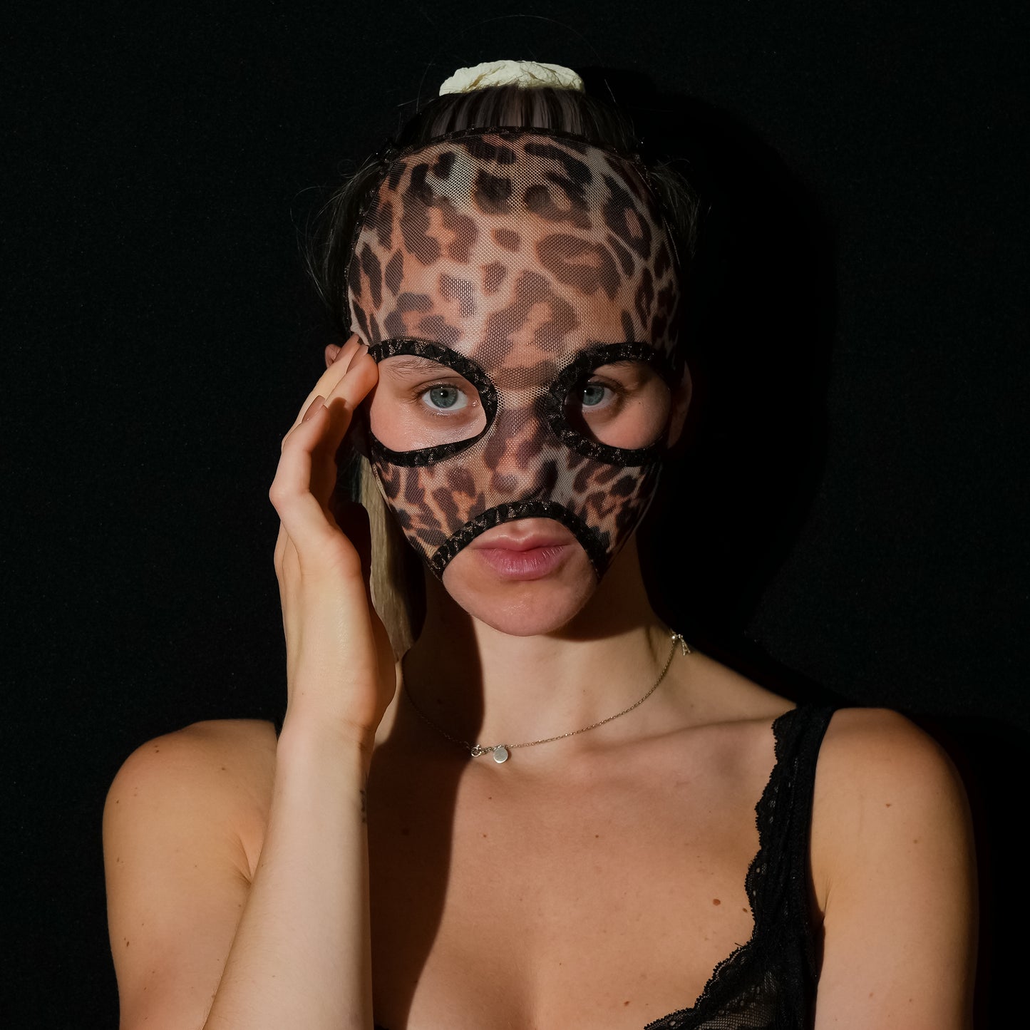 Black Bondage Mask #250